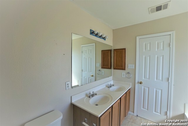 Listing photo id 19 for 6206 Cypress Circle