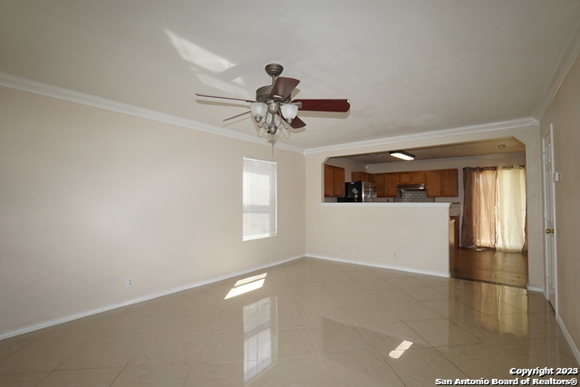 Listing photo id 3 for 6206 Cypress Circle