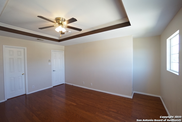 Listing photo id 5 for 6206 Cypress Circle