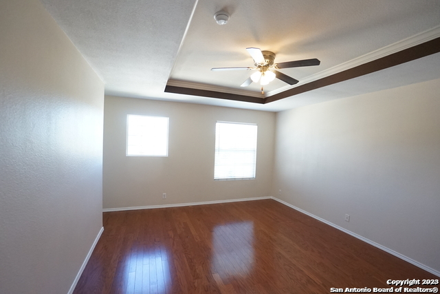 Listing photo id 6 for 6206 Cypress Circle