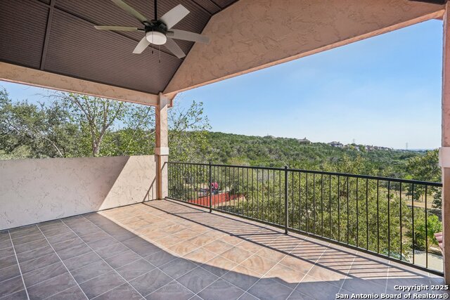 Listing photo id 31 for 718 Ruidosa Downs