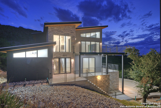 Image 11 of 53 For 585 Highland Terrace