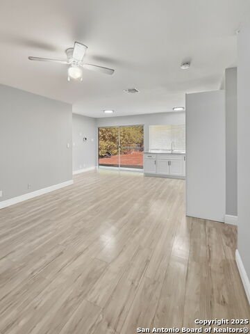 Image 7 of 12 For 5503 Prairie Flower Dr