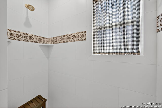 Image 10 of 21 For 1555 Vista View