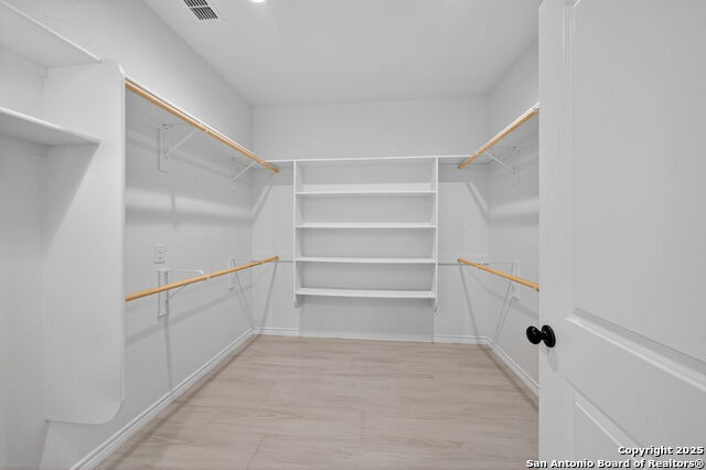 Image 11 of 21 For 1555 Vista View