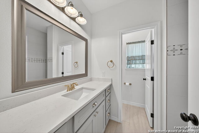 Image 14 of 21 For 1555 Vista View