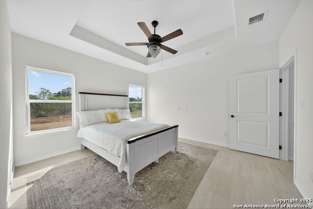 Image 8 of 21 For 1555 Vista View
