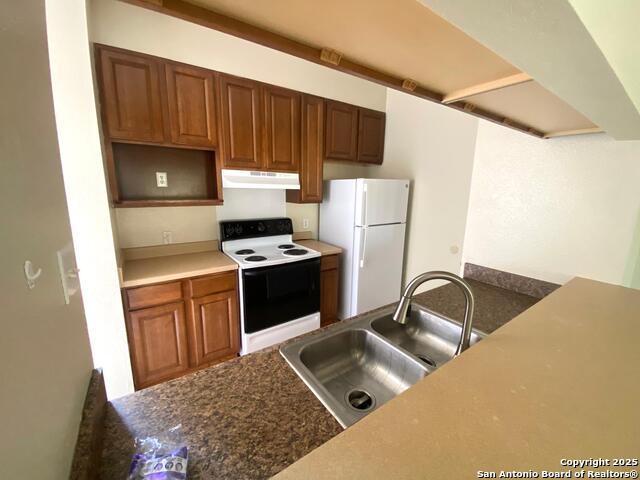 Image 7 of 17 For 506 Dukeway  