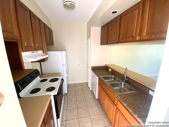 Image 8 of 17 For 506 Dukeway  