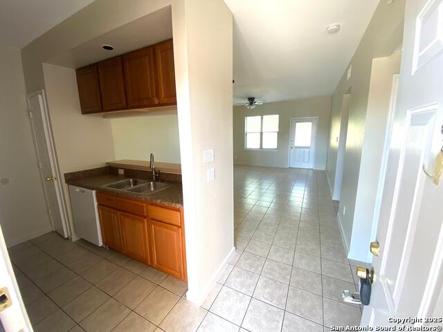 Image 9 of 17 For 506 Dukeway  