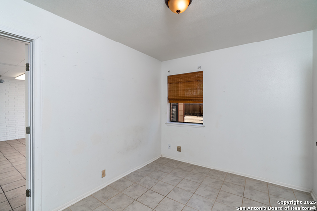 Image 16 of 46 For 14214 & 14216 Indian Woods