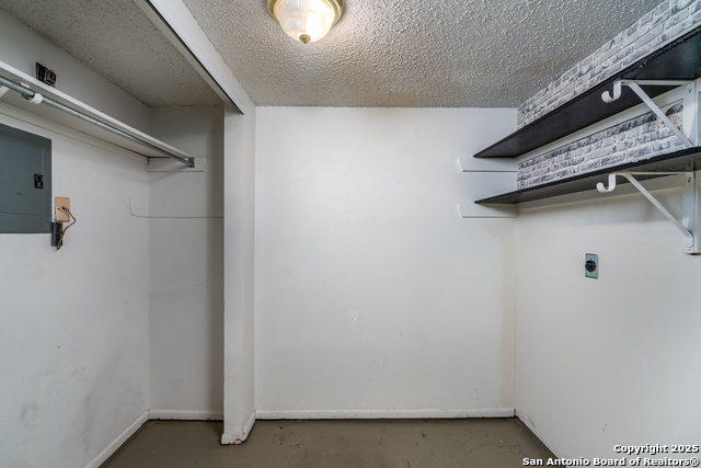 Image 31 of 46 For 14214 & 14216 Indian Woods