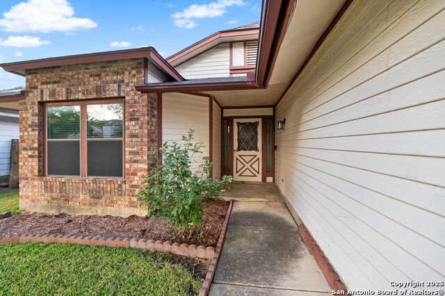 Image 2 of 21 For 13231 Wood Climb