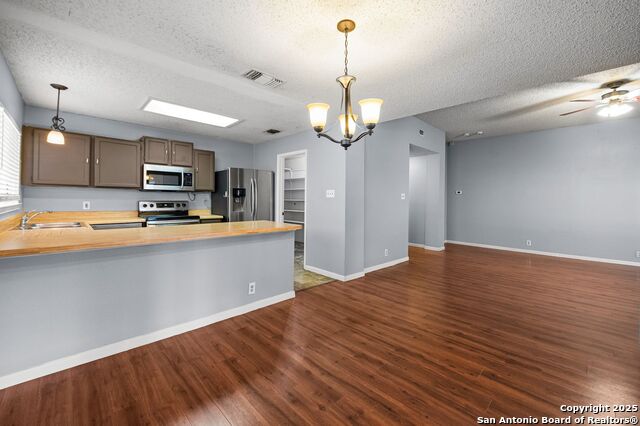 Image 6 of 21 For 13231 Wood Climb