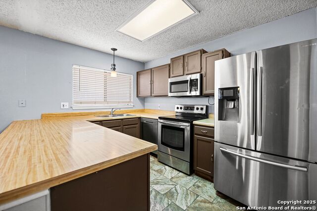 Image 9 of 21 For 13231 Wood Climb