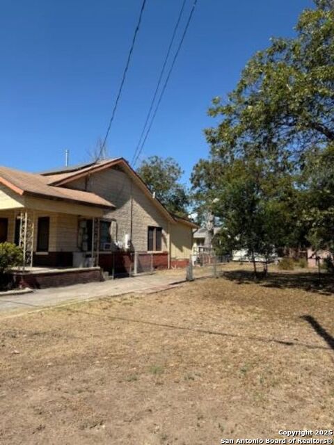 Image 27 of 30 For 227 E Hafer Ave