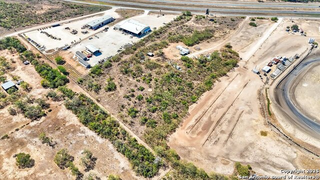 Image 14 of 20 For 215859 Ih 37