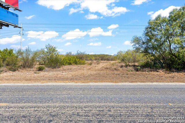 Image 17 of 20 For 215859 Ih 37