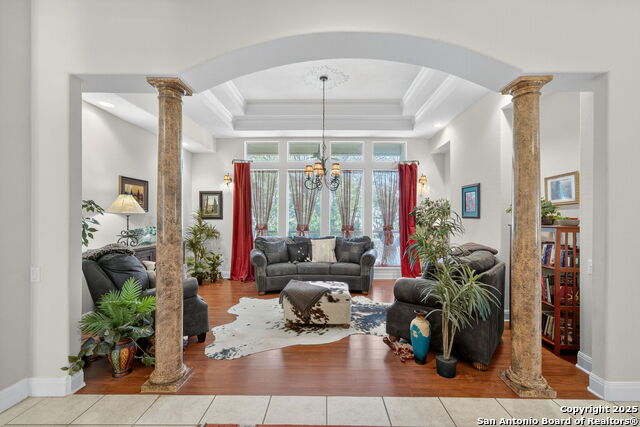 Image 8 of 33 For 29019 Tivoli