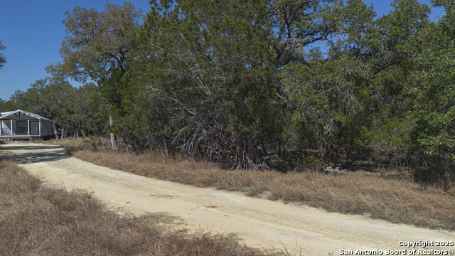 Listing photo id 8 for 154 Fore  