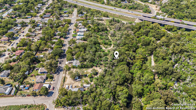 Listing photo id 3 for 339 Cardiff  