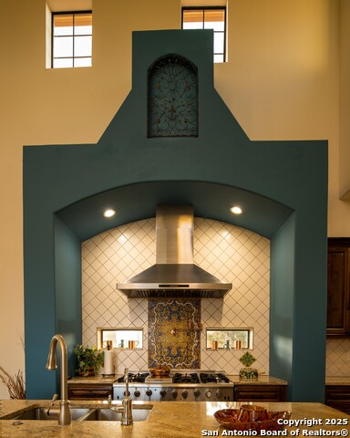 Listing photo id 16 for 217 Saddle Wood