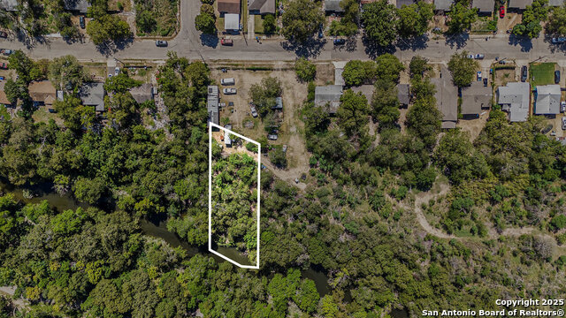 Listing photo id 3 for 343 Cardiff  