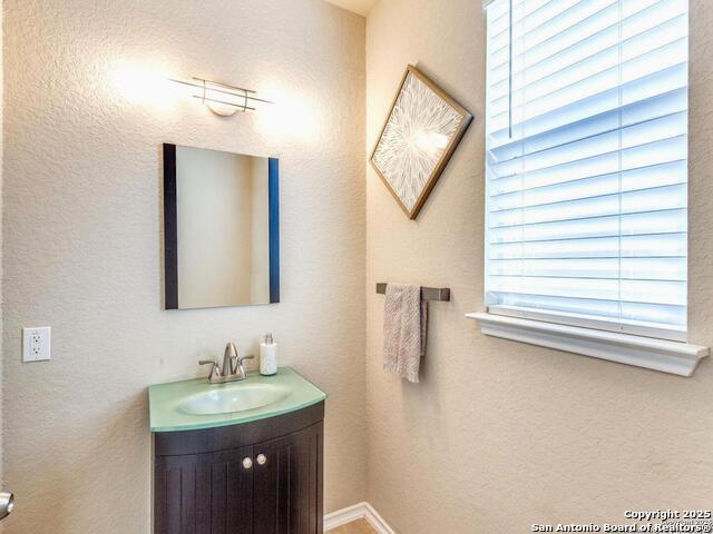 Listing photo id 8 for 12310 Abbey Garden