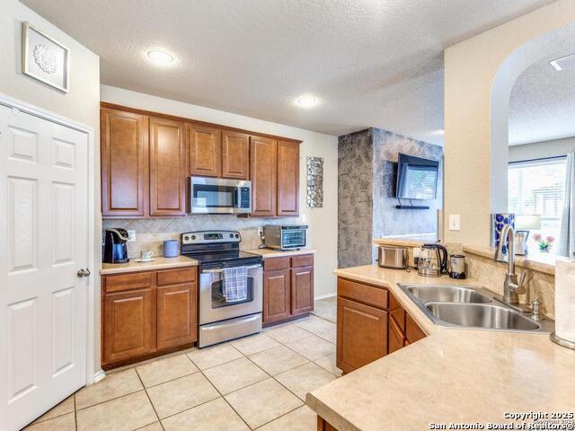 Listing photo id 5 for 12310 Abbey Garden