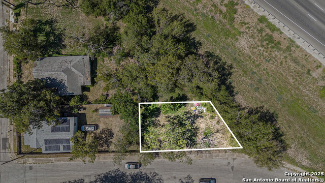 Listing photo id 3 for 274 Cardiff  