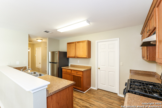 Image 4 of 15 For 8534 Snakeweed