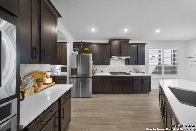 Listing photo id 5 for 1617 Cullanne Park