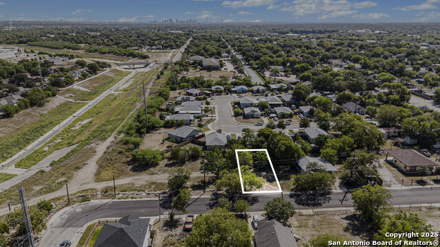 Image 17 of 29 For 306 41st  