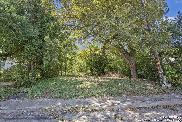 Image 18 of 29 For 306 41st  