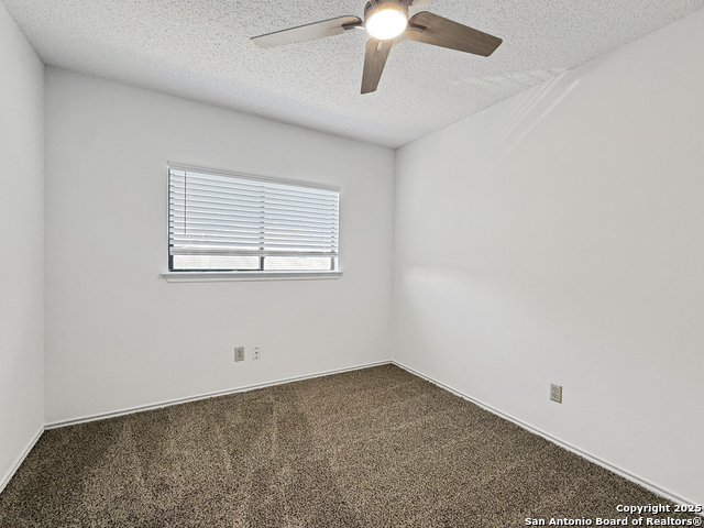 Listing photo id 18 for 7011 Cole Creek