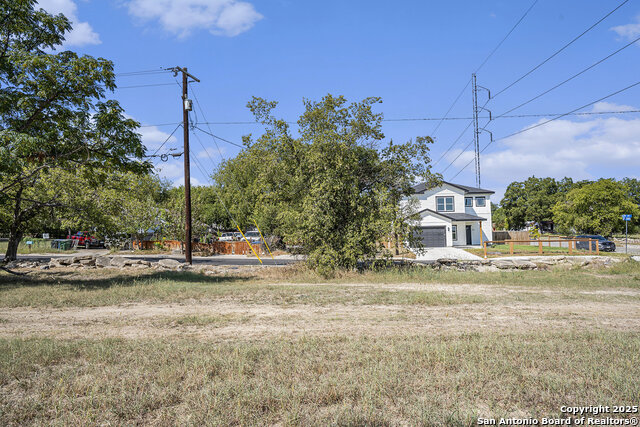 Image 19 of 29 For Na 41st St