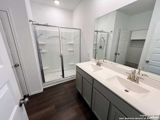 Image 24 of 30 For 4422 Chandler  4