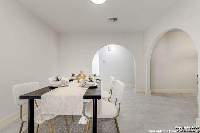 Image 13 of 35 For 7003 Glen Walk