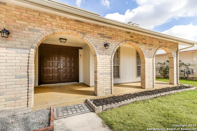 Image 3 of 35 For 7003 Glen Walk