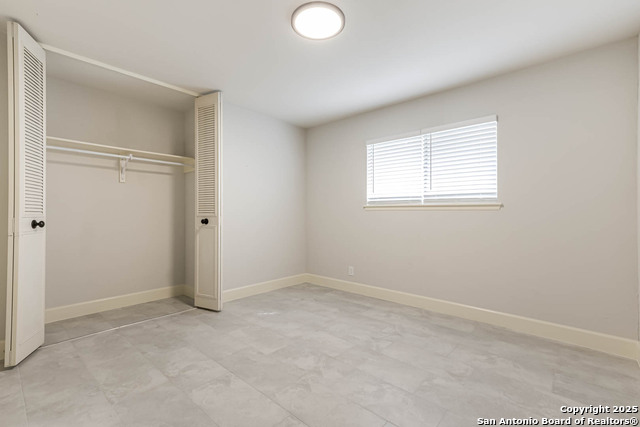 Image 31 of 35 For 7003 Glen Walk