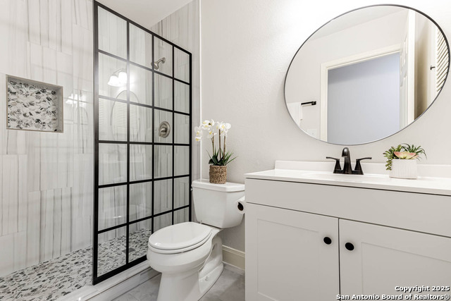 Image 32 of 35 For 7003 Glen Walk