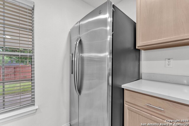 Image 17 of 36 For 15515 Spring Smt