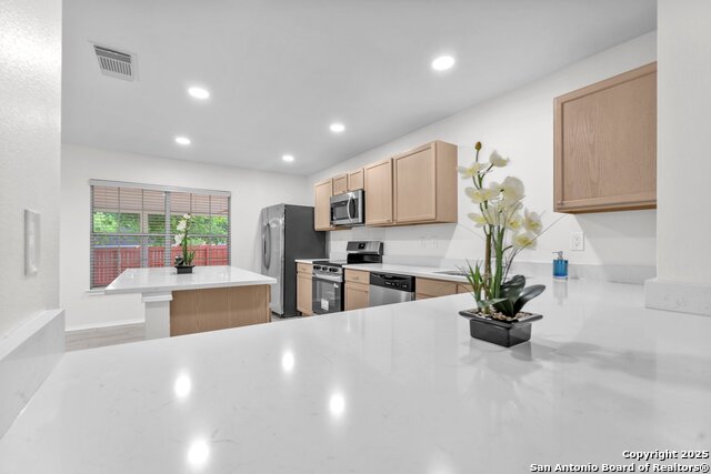 Image 20 of 36 For 15515 Spring Smt