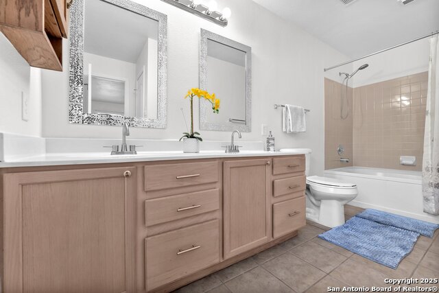 Image 27 of 36 For 15515 Spring Smt