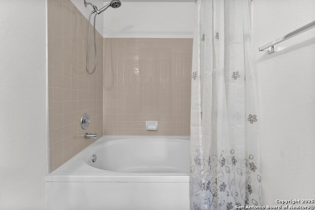 Image 28 of 36 For 15515 Spring Smt