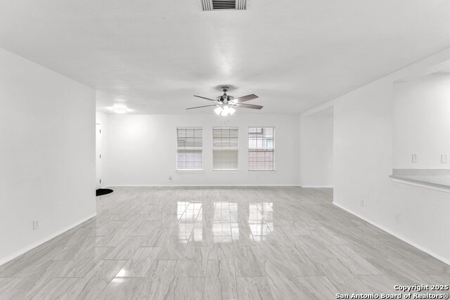 Image 8 of 36 For 15515 Spring Smt