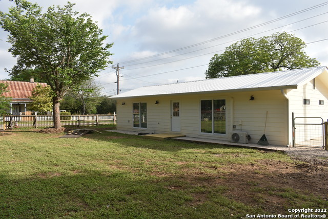 Image 19 of 20 For 415 10th St  