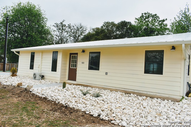 Image 2 of 20 For 415 10th St  