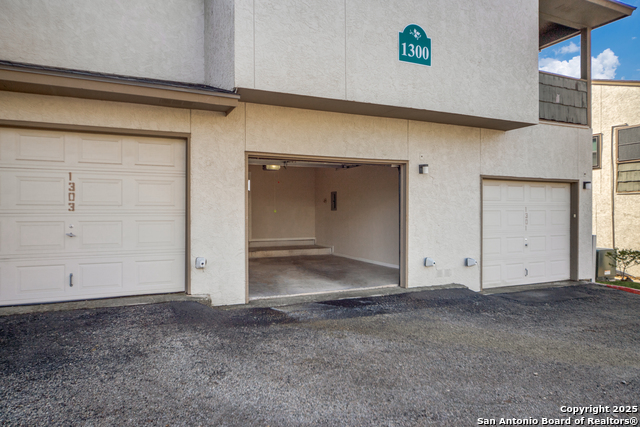 Image 11 of 12 For 14122 Churchill Estates  1302