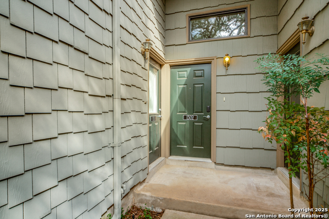 Image 3 of 12 For 14122 Churchill Estates  1302